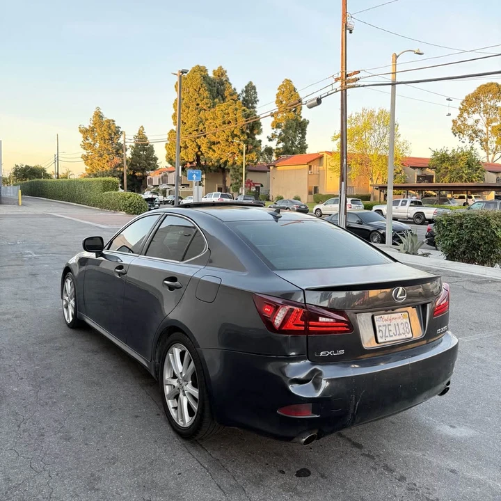 2007 Lexus IS 2nd Gen - Image 5 of 10