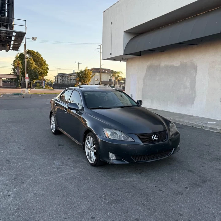 2007 Lexus IS 2nd Gen - Image 4 of 10