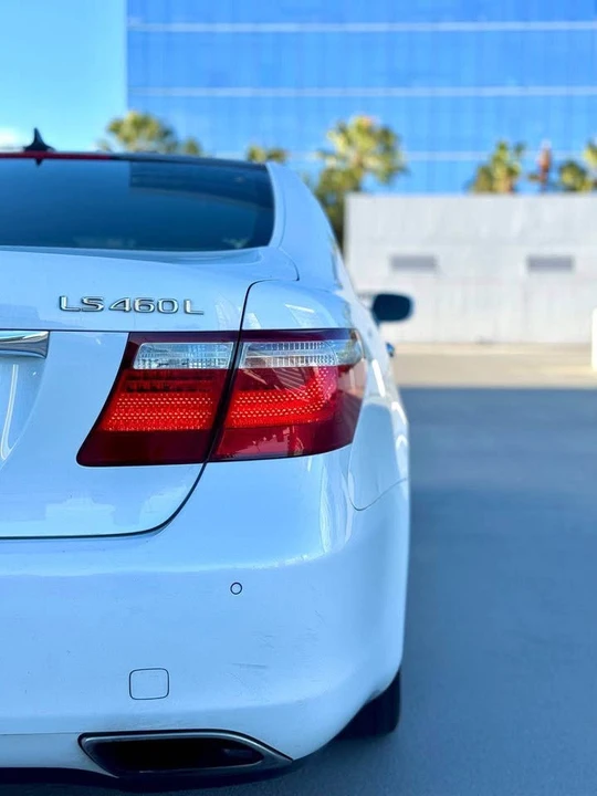 2007 Lexus LS 4th Gen - Image 5 of 16