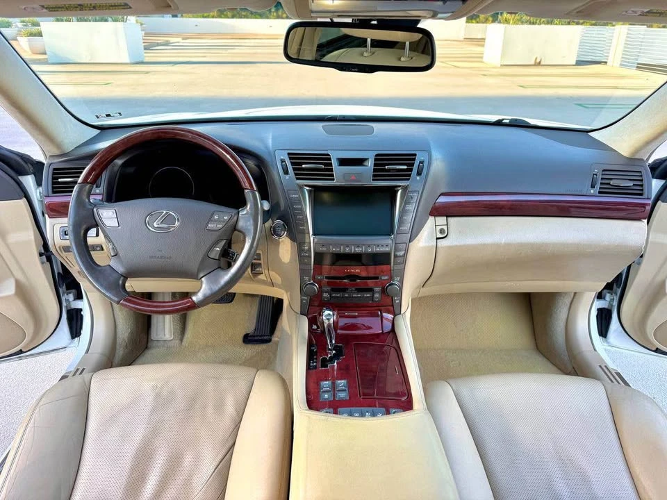 2007 Lexus LS 4th Gen - Image 7 of 16