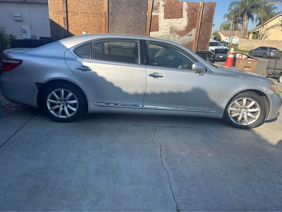 2007 Lexus LS 4th Gen - Image 2 of 2