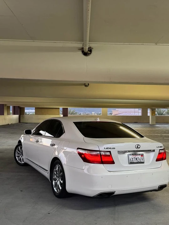 2007 Lexus LS 4th Gen - Image 3 of 10