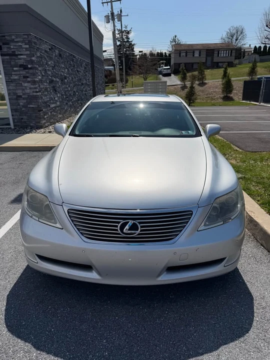 2007 Lexus LS 4th Gen - Image 2 of 5