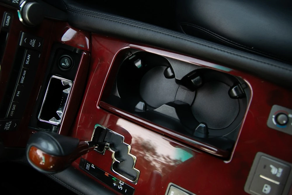 2007 Lexus LS 4th Gen - Image 15 of 19