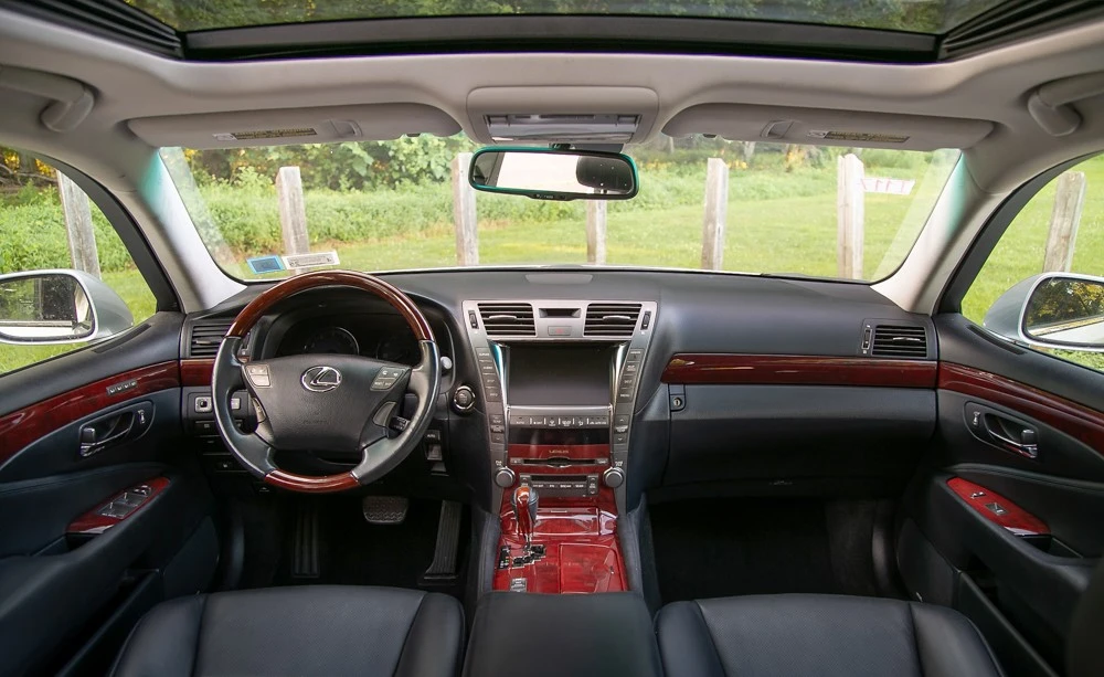 2007 Lexus LS 4th Gen - Image 16 of 19