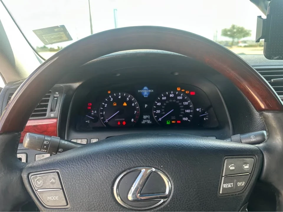 2007 Lexus LS 4th Gen - Image 11 of 16