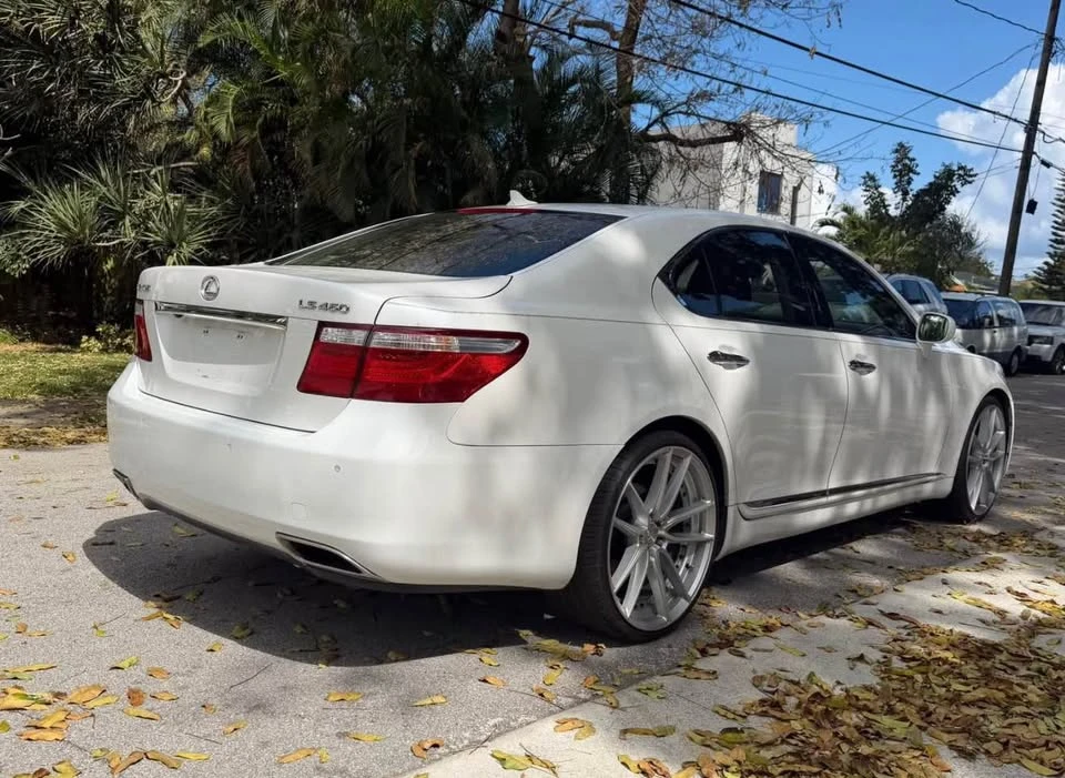 2007 Lexus LS 4th Gen - Image 5 of 5