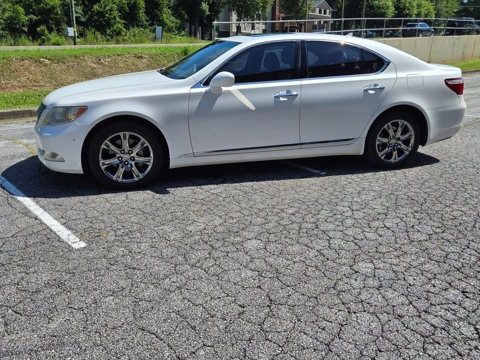 2007 Lexus LS 4th Gen - Image 2 of 20