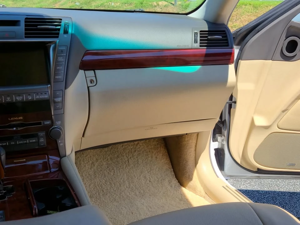 2007 Lexus LS 4th Gen - Image 14 of 20