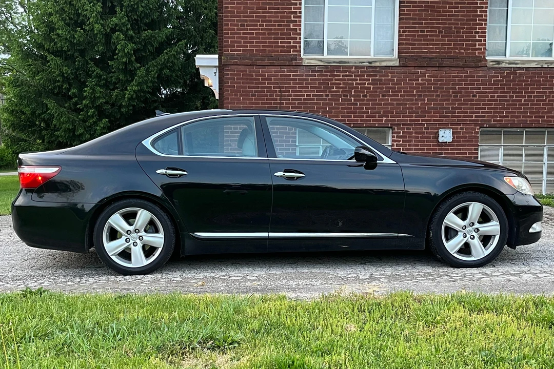 2007 Lexus LS 4th Gen - Image 3 of 31