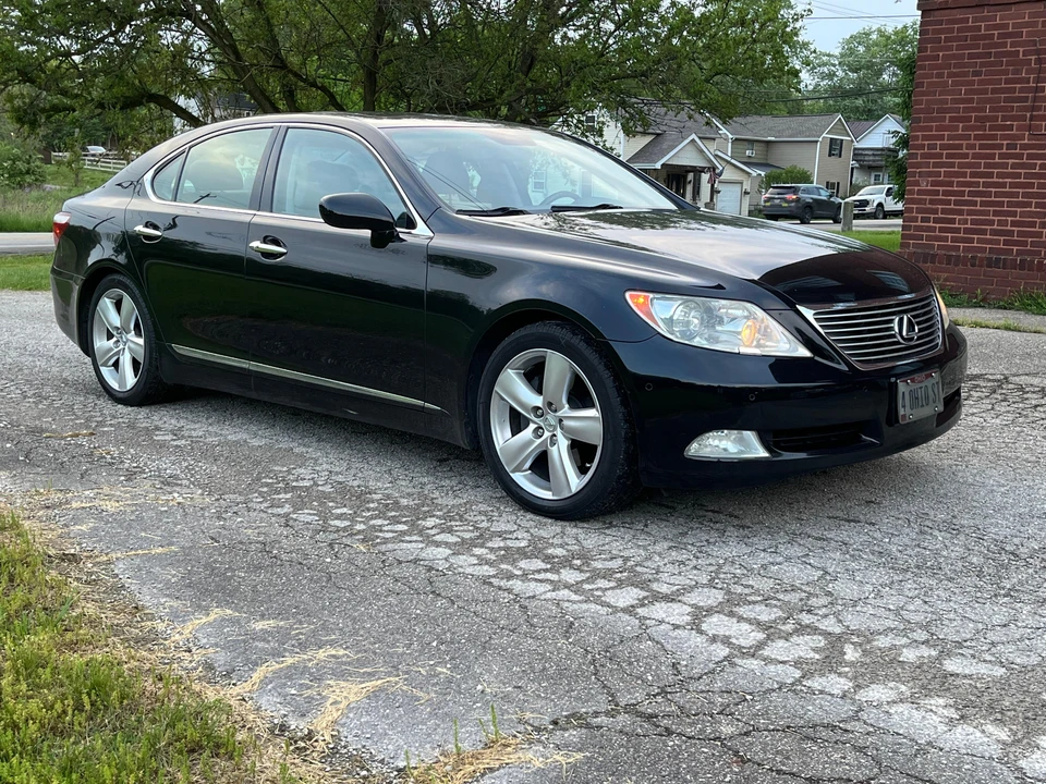 2007 Lexus LS 4th Gen - Image 14 of 31