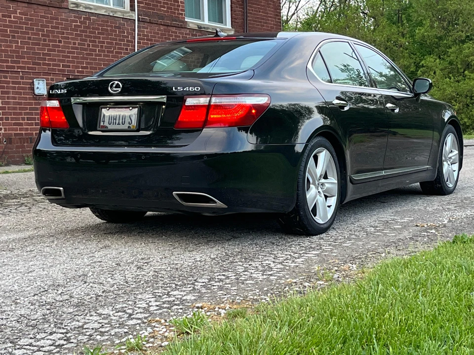 2007 Lexus LS 4th Gen - Image 11 of 31