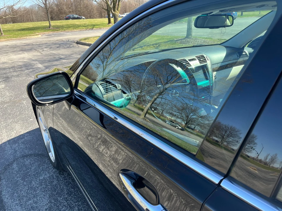 2007 Lexus LS 4th Gen - Image 19 of 31