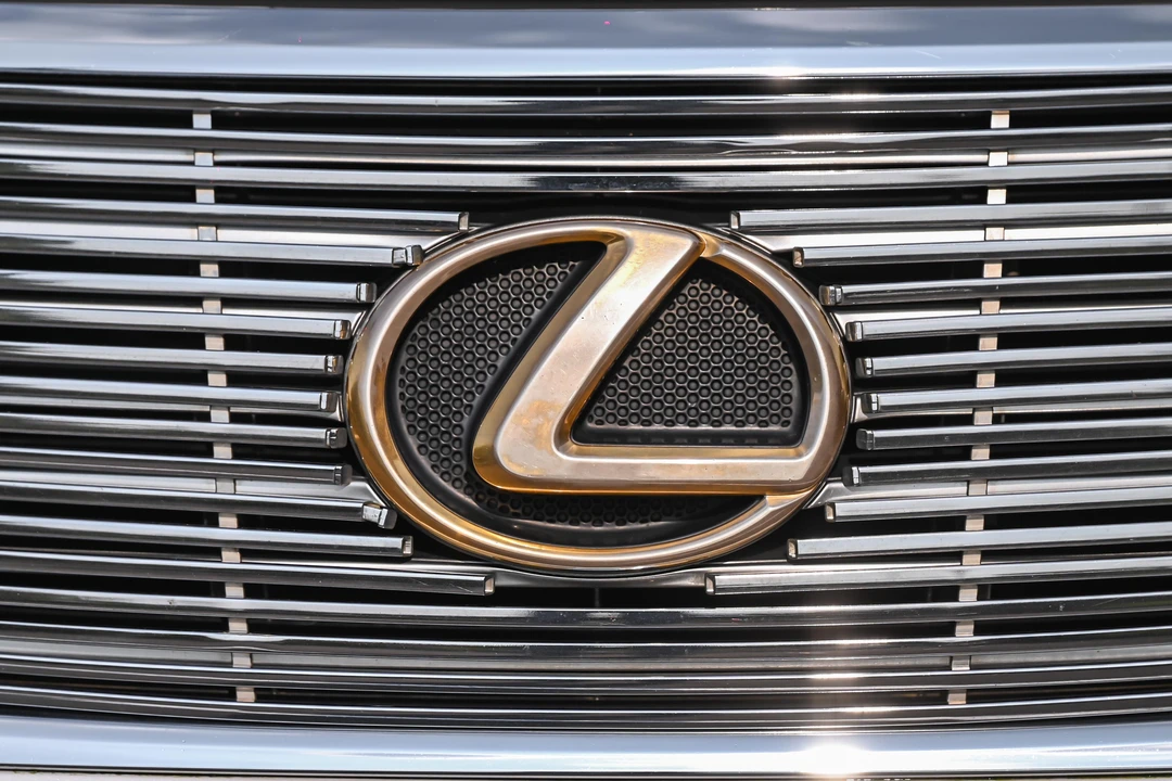 2007 Lexus LS 4th Gen - Image 17 of 31