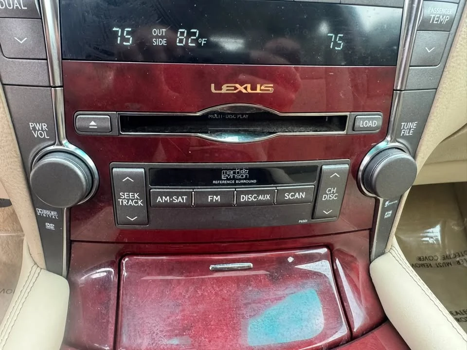 2007 Lexus LS 4th Gen - Image 14 of 16