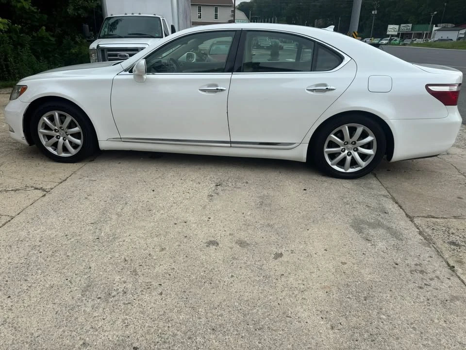 2007 Lexus LS 4th Gen - Image 4 of 16