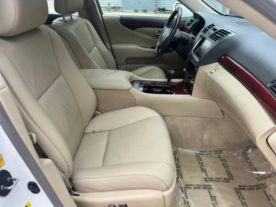 2007 Lexus LS 4th Gen - Image 10 of 16