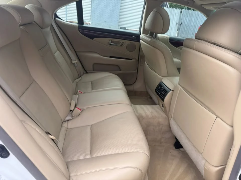 2007 Lexus LS 4th Gen - Image 8 of 16
