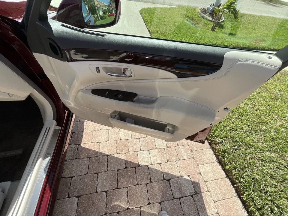 2007 Lexus LS 4th Gen - Image 16 of 17