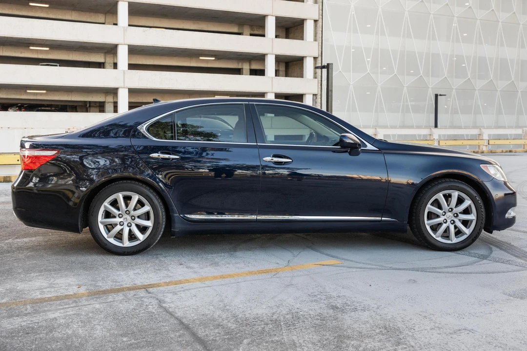 2007 Lexus LS 4th Gen - Image 3 of 31