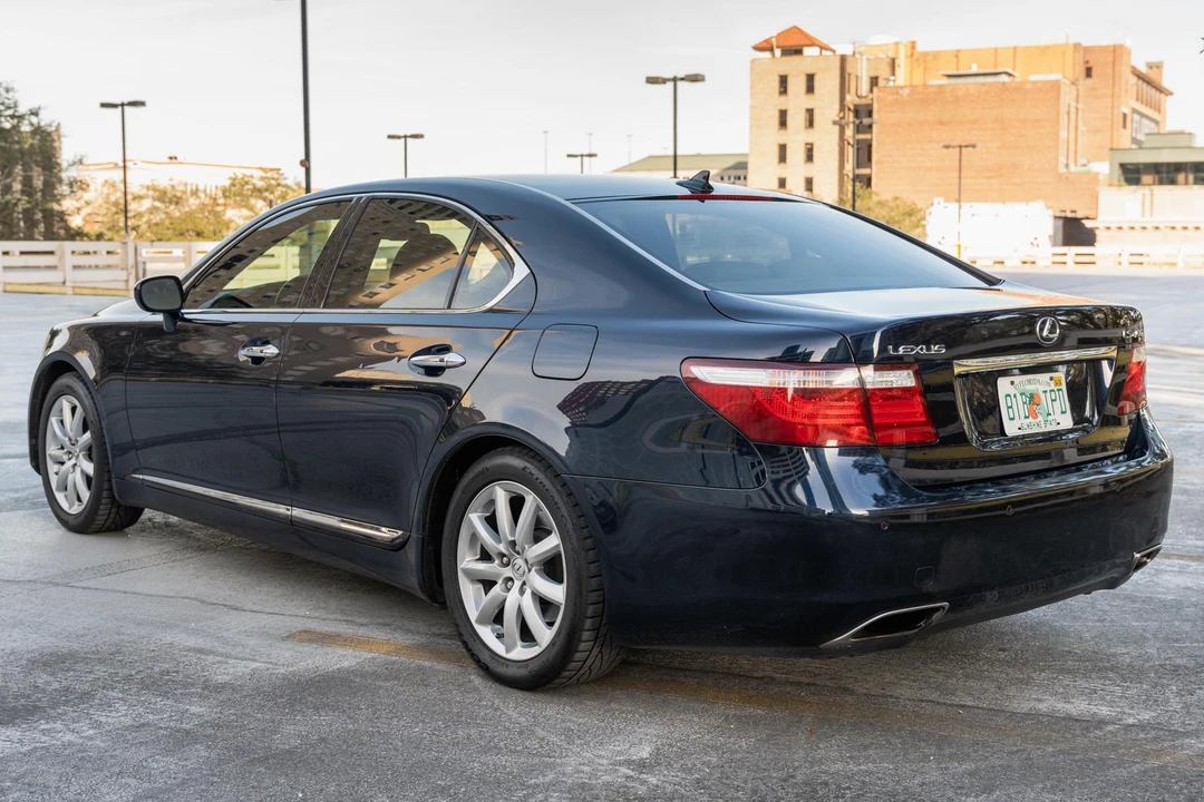 2007 Lexus LS 4th Gen - Image 4 of 31