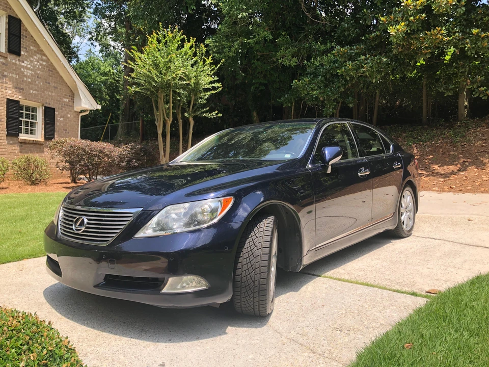 2007 Lexus LS 4th Gen - Image 9 of 31