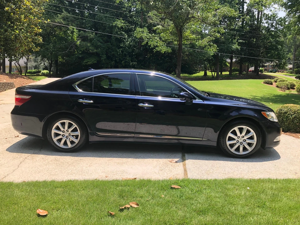 2007 Lexus LS 4th Gen - Image 18 of 31