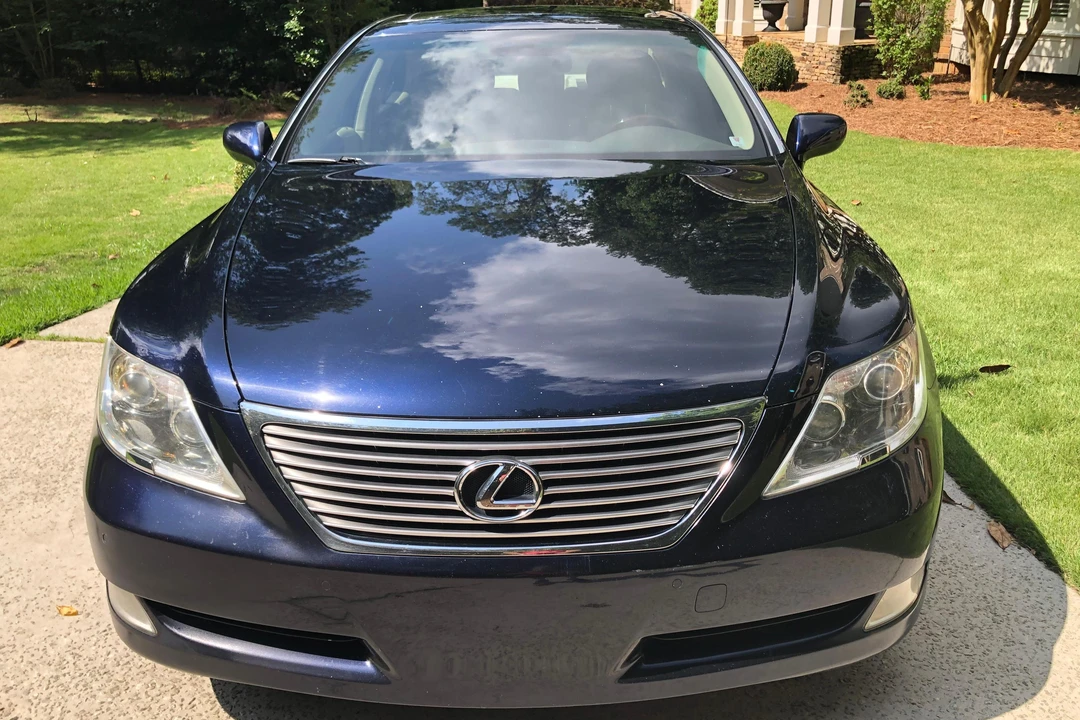 2007 Lexus LS 4th Gen - Image 2 of 31