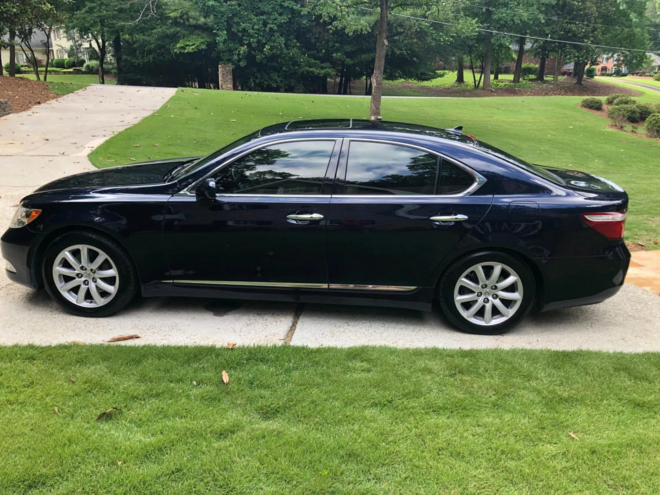 2007 Lexus LS 4th Gen - Image 12 of 31