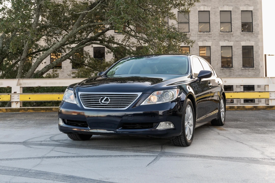 2007 Lexus LS 4th Gen - Image 8 of 31