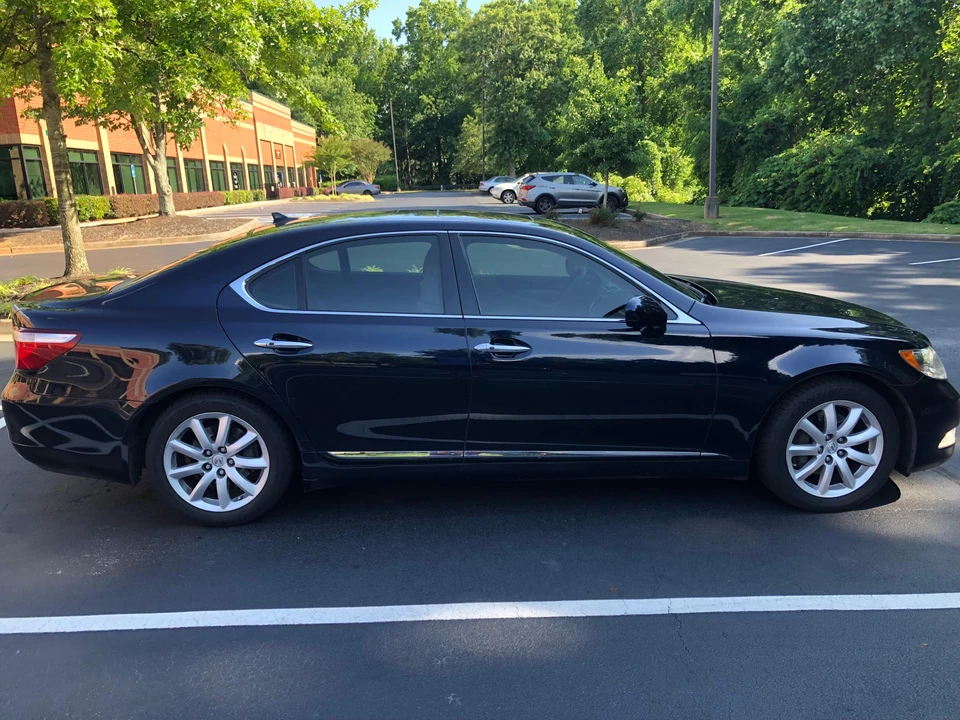 2007 Lexus LS 4th Gen - Image 19 of 31