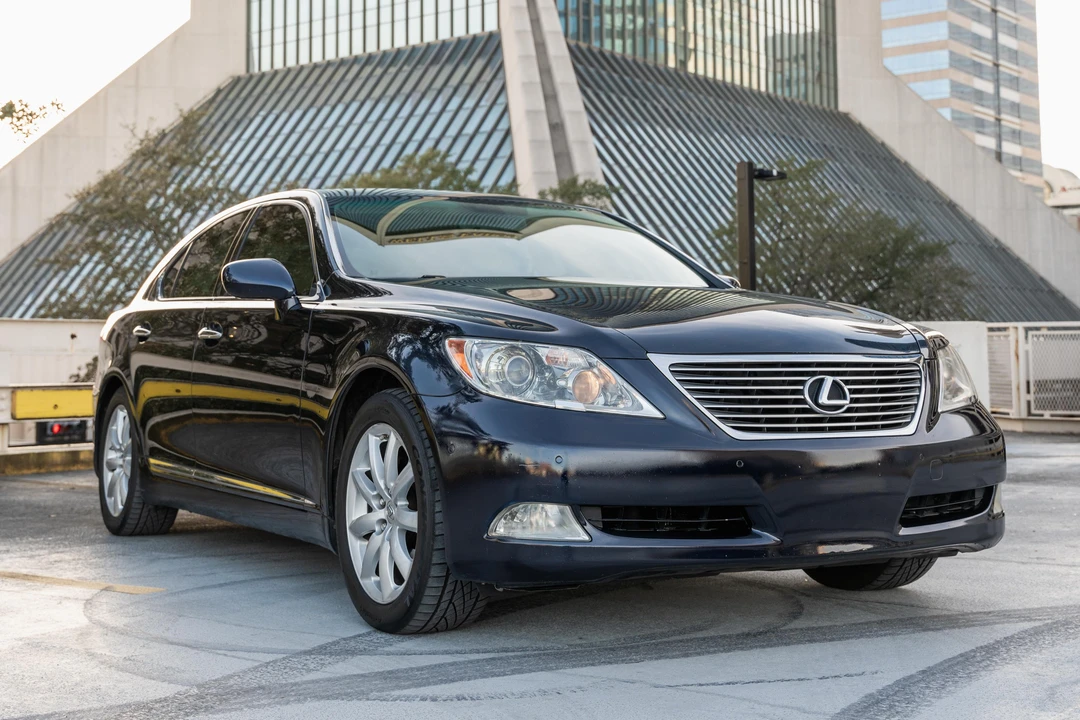 2007 Lexus LS 4th Gen - Image 17 of 31