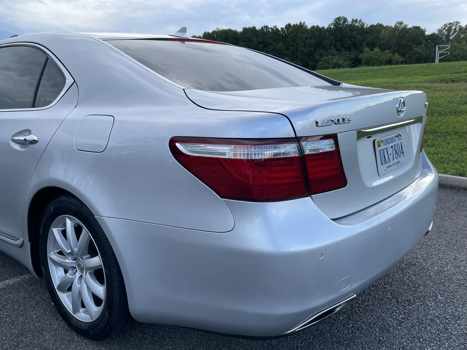 2007 Lexus LS 4th Gen - Image 20 of 31