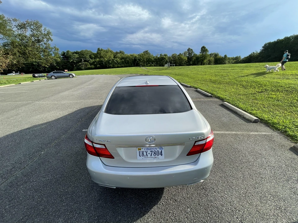 2007 Lexus LS 4th Gen - Image 10 of 31