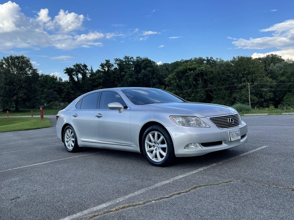 2007 Lexus LS 4th Gen - Image 15 of 31