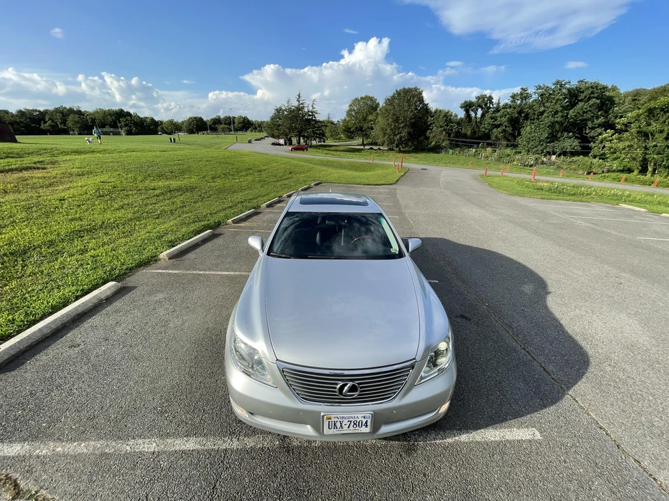 2007 Lexus LS 4th Gen - Image 7 of 31