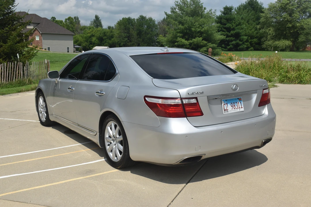 2007 Lexus LS 4th Gen - Image 11 of 31