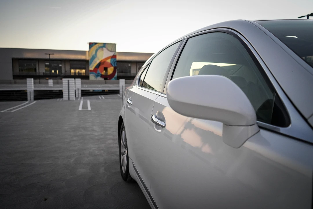 2007 Lexus LS 4th Gen - Image 23 of 31