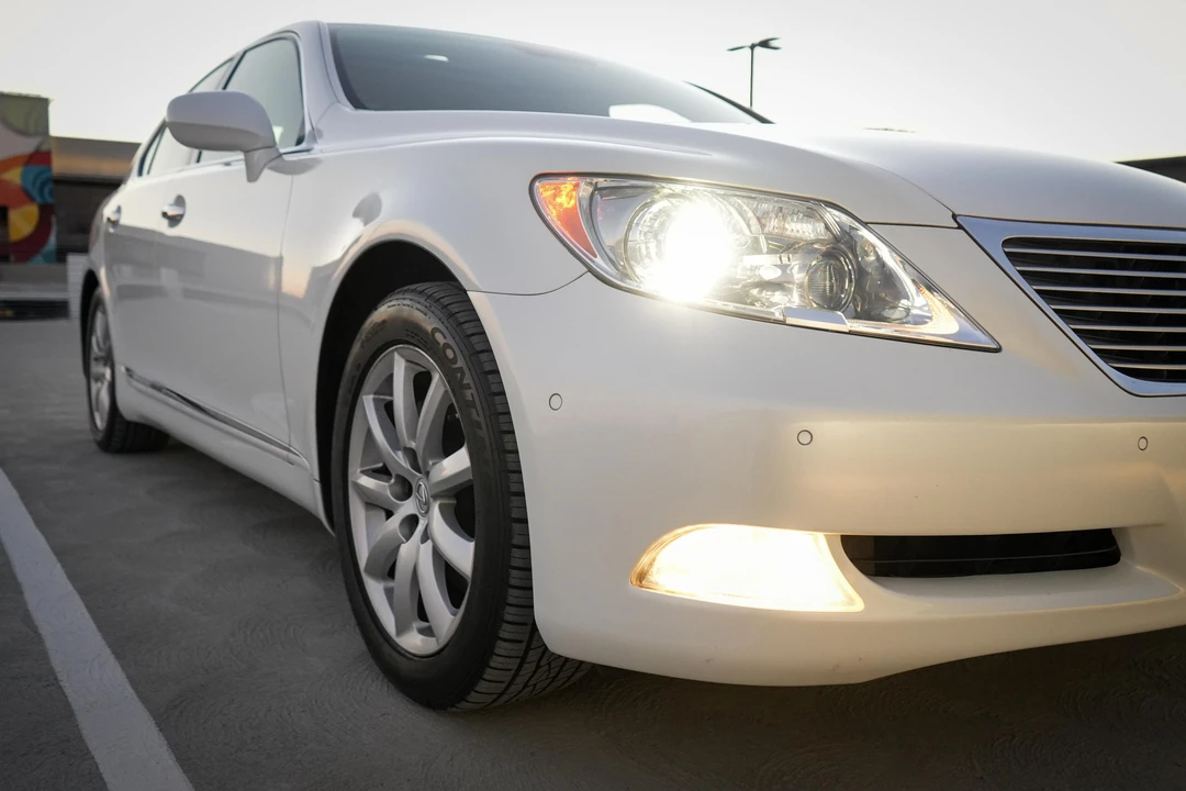 2007 Lexus LS 4th Gen - Image 10 of 31