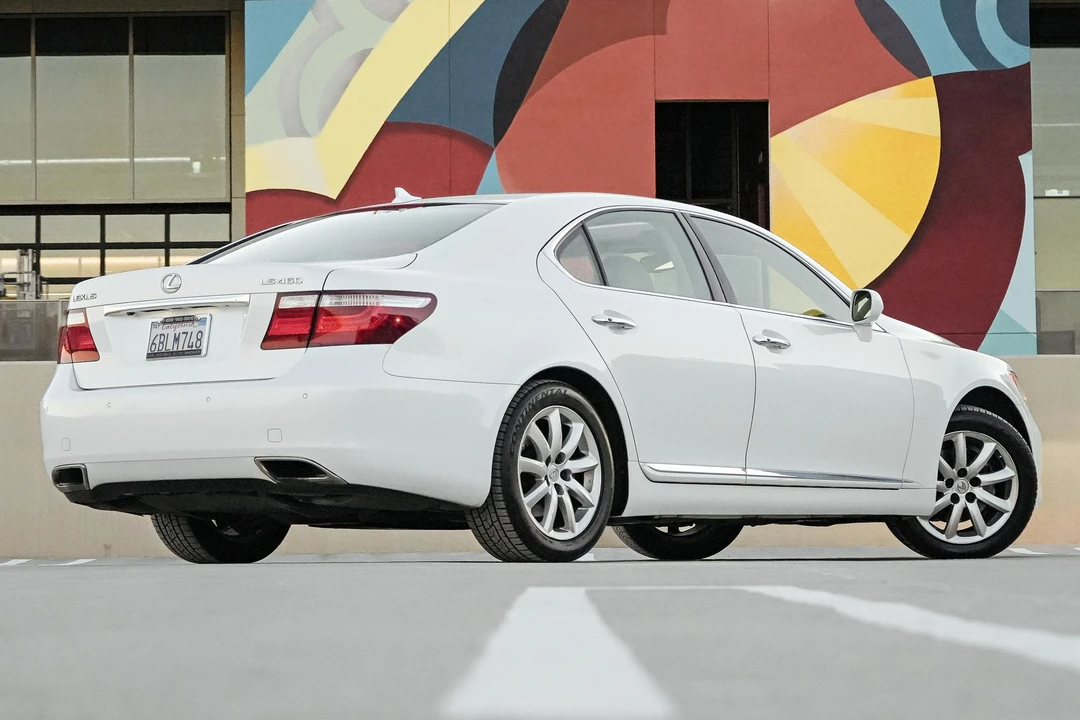 2007 Lexus LS 4th Gen - Image 4 of 31