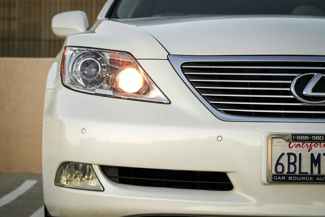 2007 Lexus LS 4th Gen - Image 11 of 31