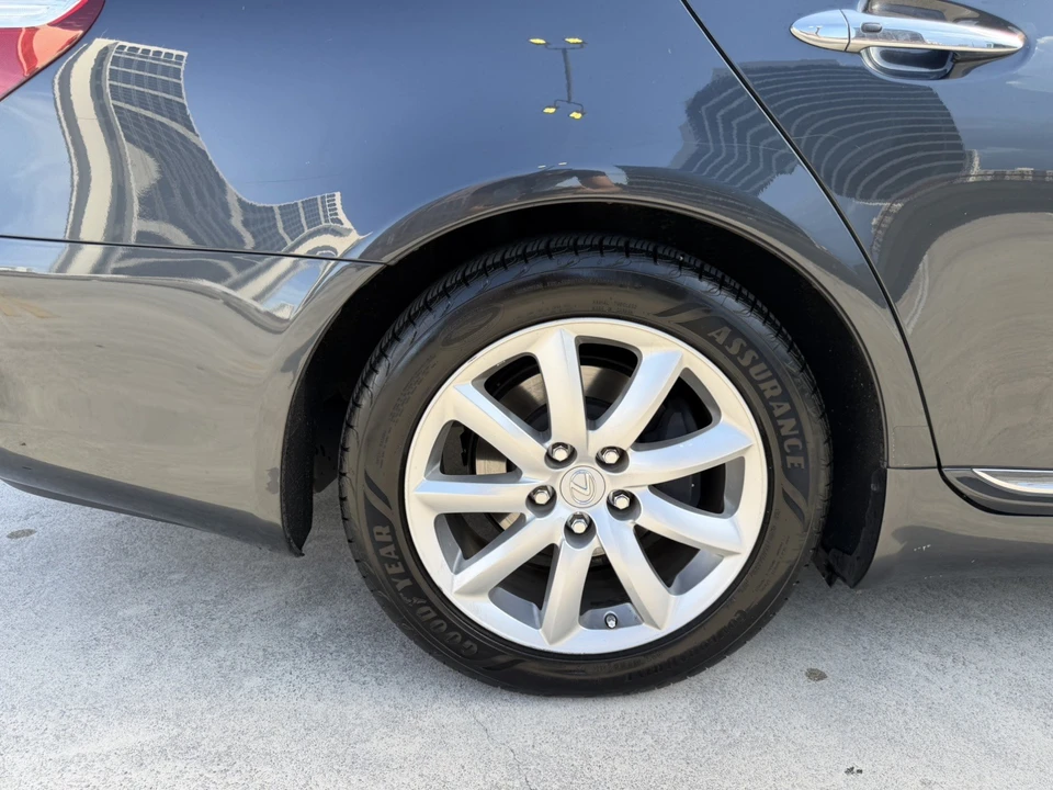 2007 Lexus LS 4th Gen - Image 4 of 31