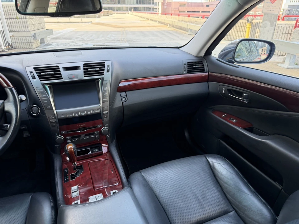 2007 Lexus LS 4th Gen - Image 30 of 31
