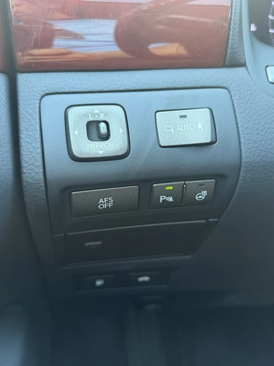 2007 Lexus LS 4th Gen - Image 11 of 31