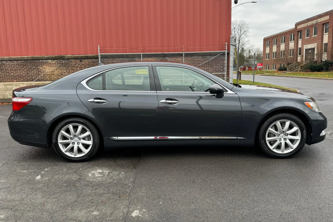 2007 Lexus LS 4th Gen - Image 3 of 31