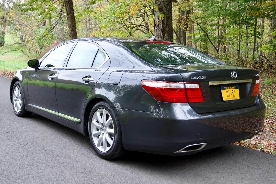 2007 Lexus LS 4th Gen - Image 4 of 31