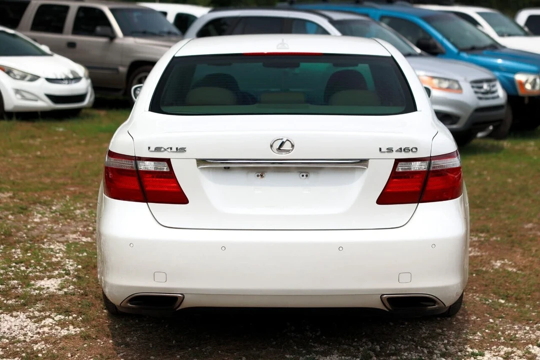 2007 Lexus LS 4th Gen - Image 9 of 21