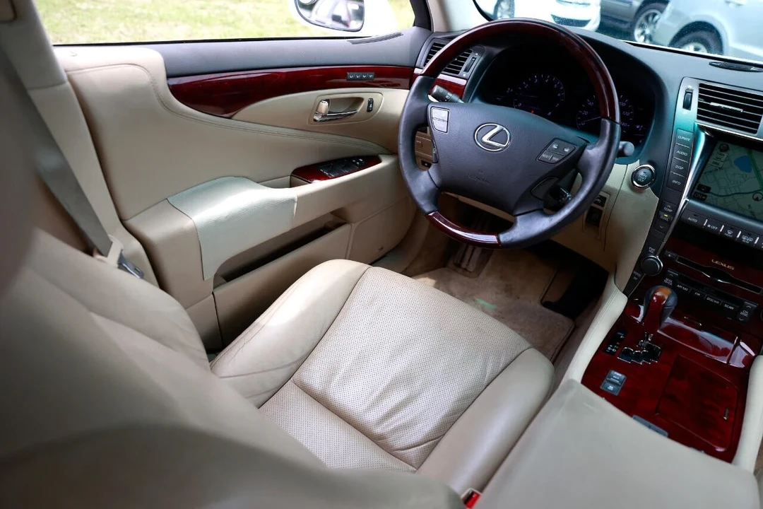 2007 Lexus LS 4th Gen - Image 20 of 21
