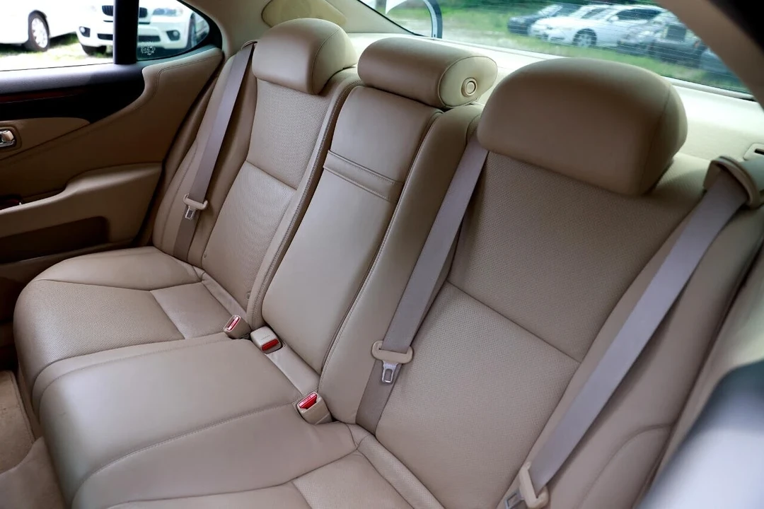 2007 Lexus LS 4th Gen - Image 8 of 21