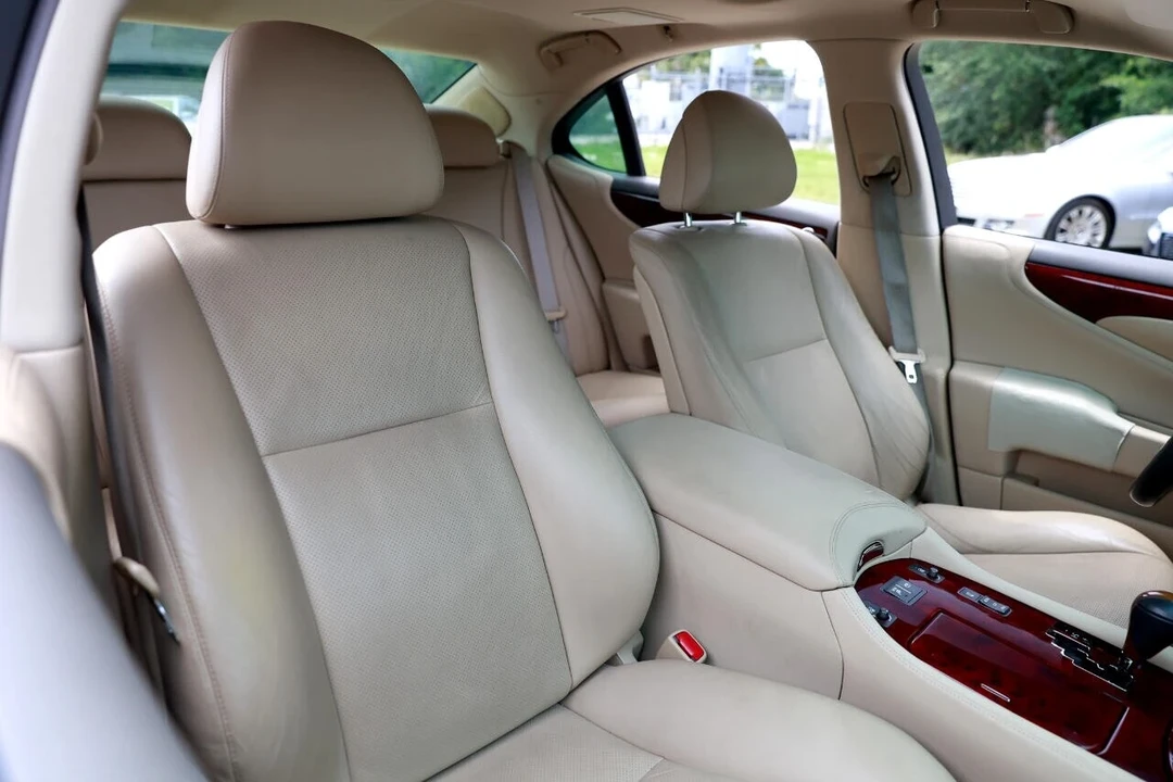 2007 Lexus LS 4th Gen - Image 16 of 21
